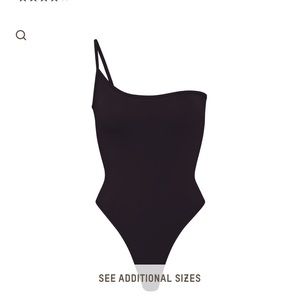 SKIMS ESSENTIAL ONE SHOULDER BODYSUIT